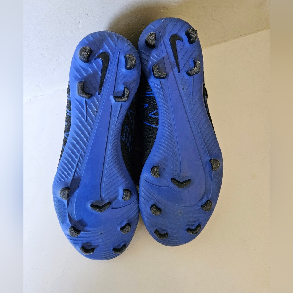 Nike Boys Soccer Cleats - Picture 3 of 6